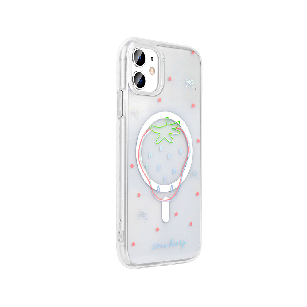 Çilek desenli şeffaf bir telefon kılıfı. Çilek konturlu, yeşil üst kısmı var. Pembe noktalar ve yaylar kılıfı süslüyor.