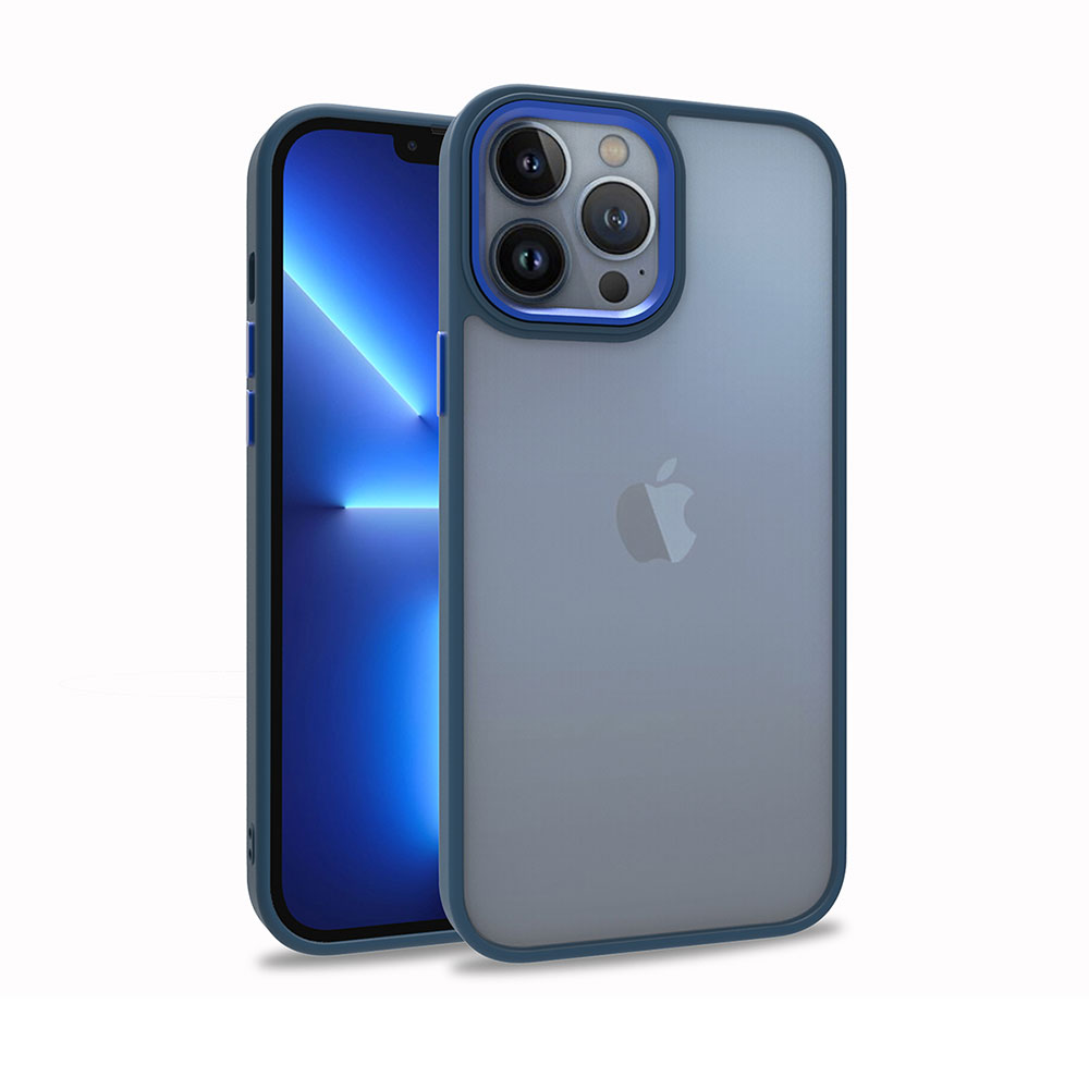 Mavi kılıf içinde bir iPhone, arkası Apple logosunu gösteriyor. Ekran mavi bir gradyan gösteriyor. Kılıfın mavi bir kenarı var.