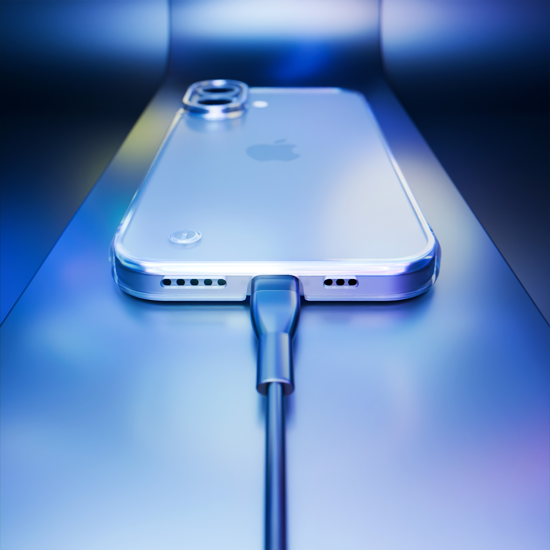Srebrny iPhone jest podłączony do kabla ładującego. Telefon znajduje się na odblaskowej powierzchni, oświetlonej niebieskimi i fioletowymi odcieniami.