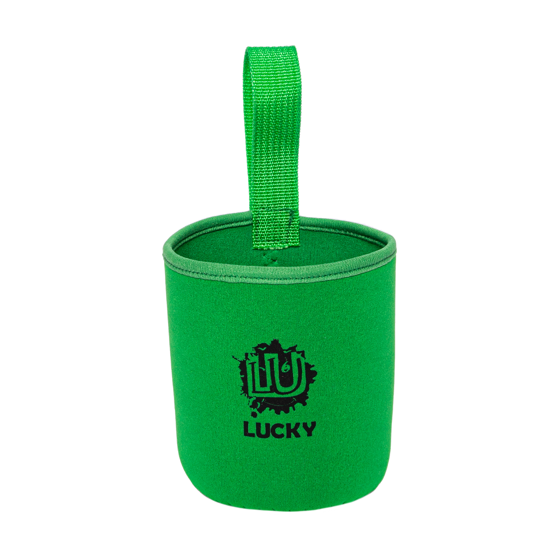 Yeşil, saplı, siyah logolu ve 'LUCKY' yazılı bir tebeşir torbası. Arka plan beyaz.