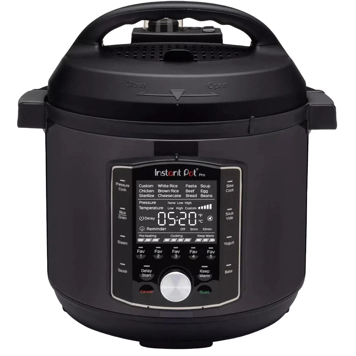 Zwarte Instant Pot Pro. Met een digitaal display met tijd en instellingen. Knoppen voor verschillende kookmodi en een handvat.