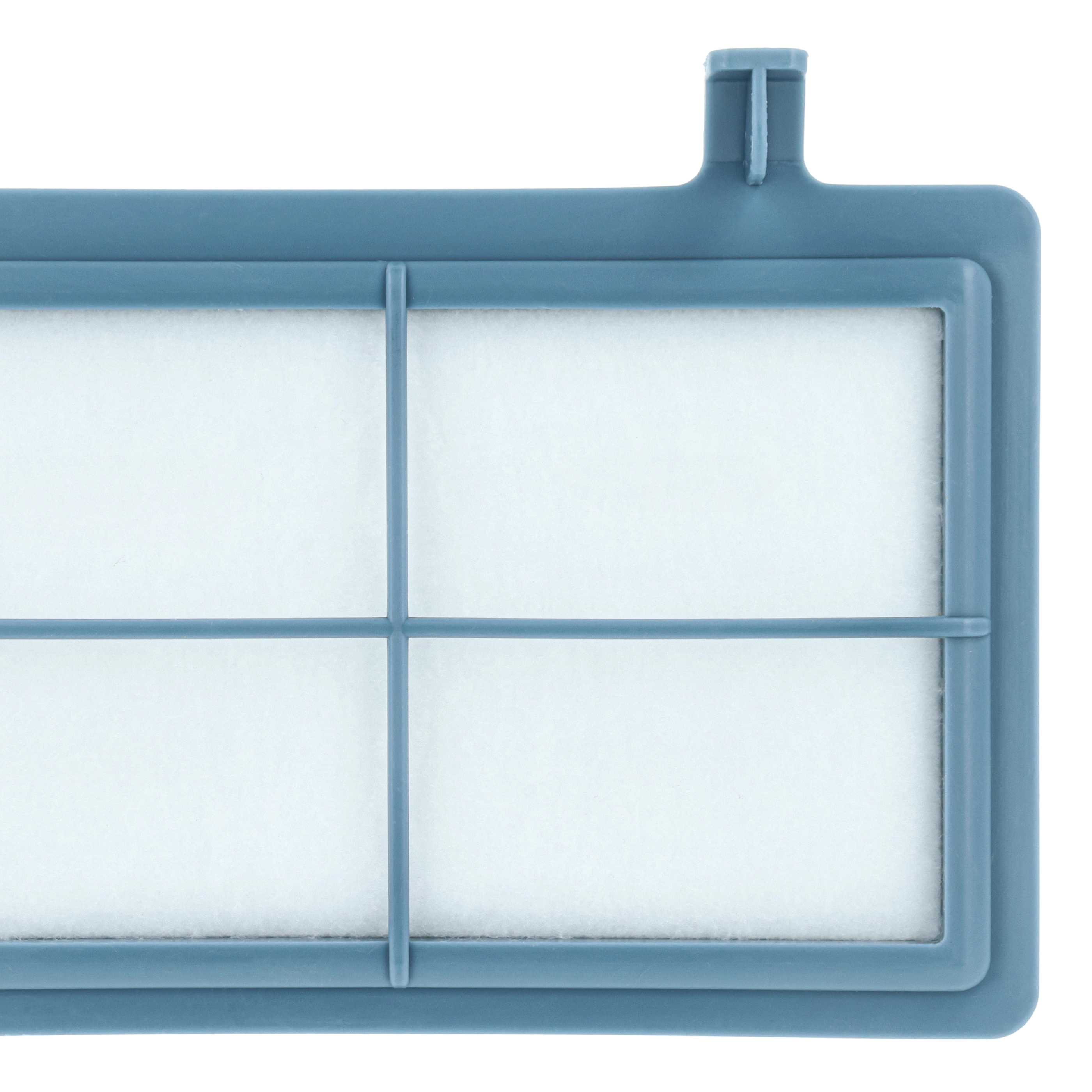 Ein blauer rechteckiger Filter mit weißem Filtermaterial. Oben befindet sich ein kleiner Griff.