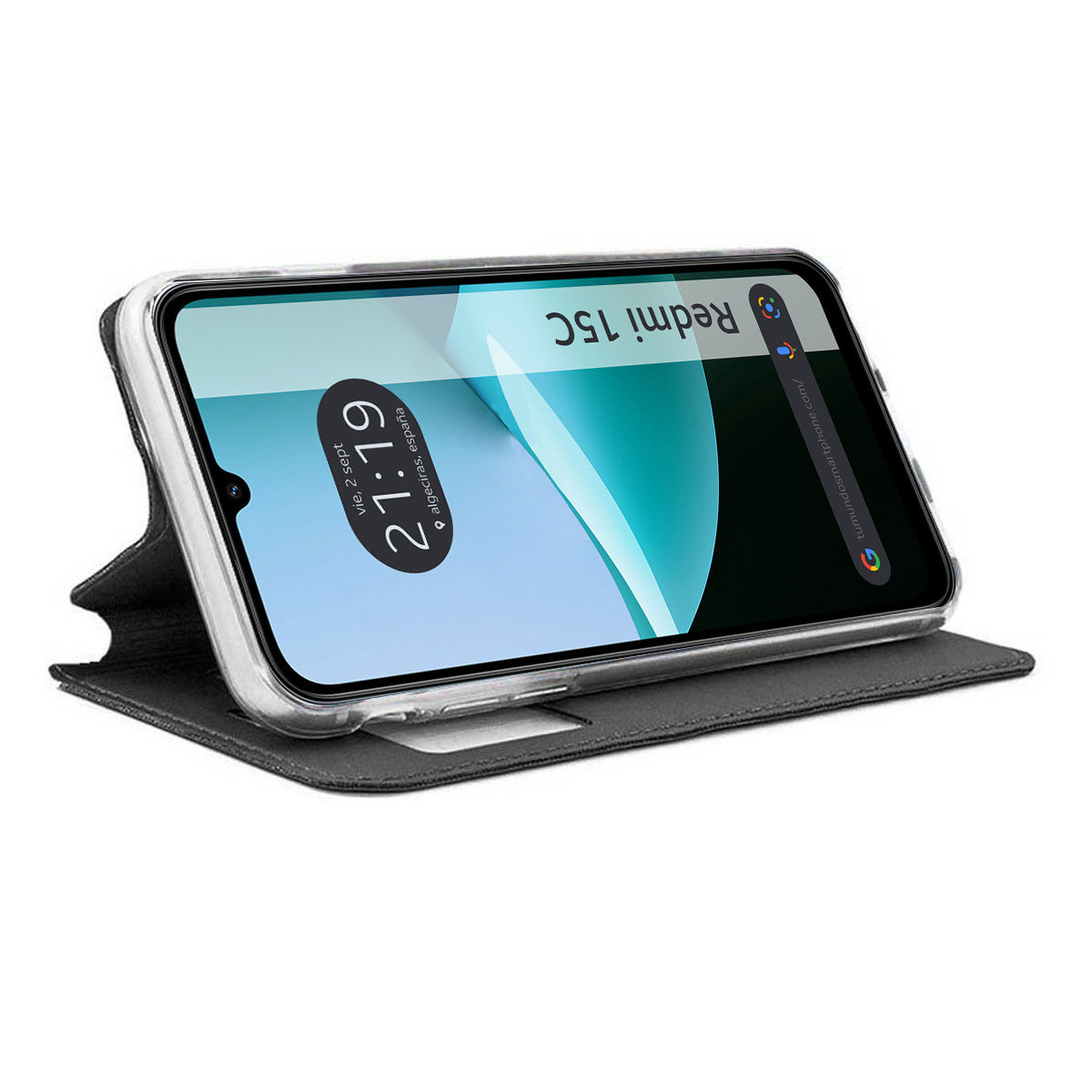 Uno smartphone con ora e modello sullo schermo in una custodia nera, su sfondo bianco.