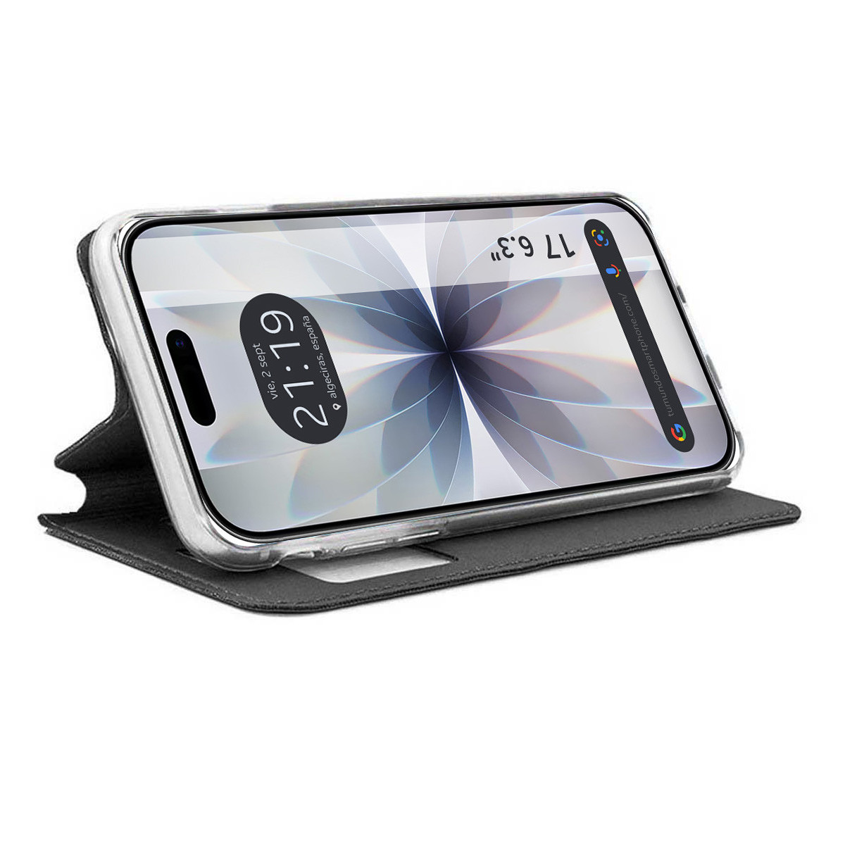 Smartphone in una custodia a libro. Il telefono mostra l'ora e un motivo floreale. La custodia è nera, su sfondo bianco.