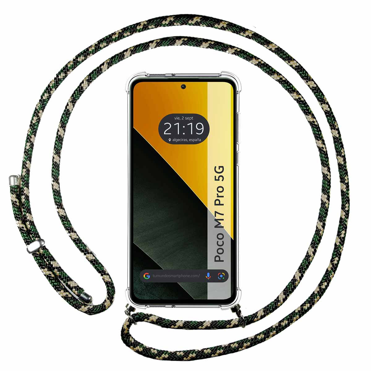 Un telefono Poco M7 Pro 5G con un cinturino mimetico verde e bianco. Il telefono mostra l'ora e la data. Lo sfondo è bianco.