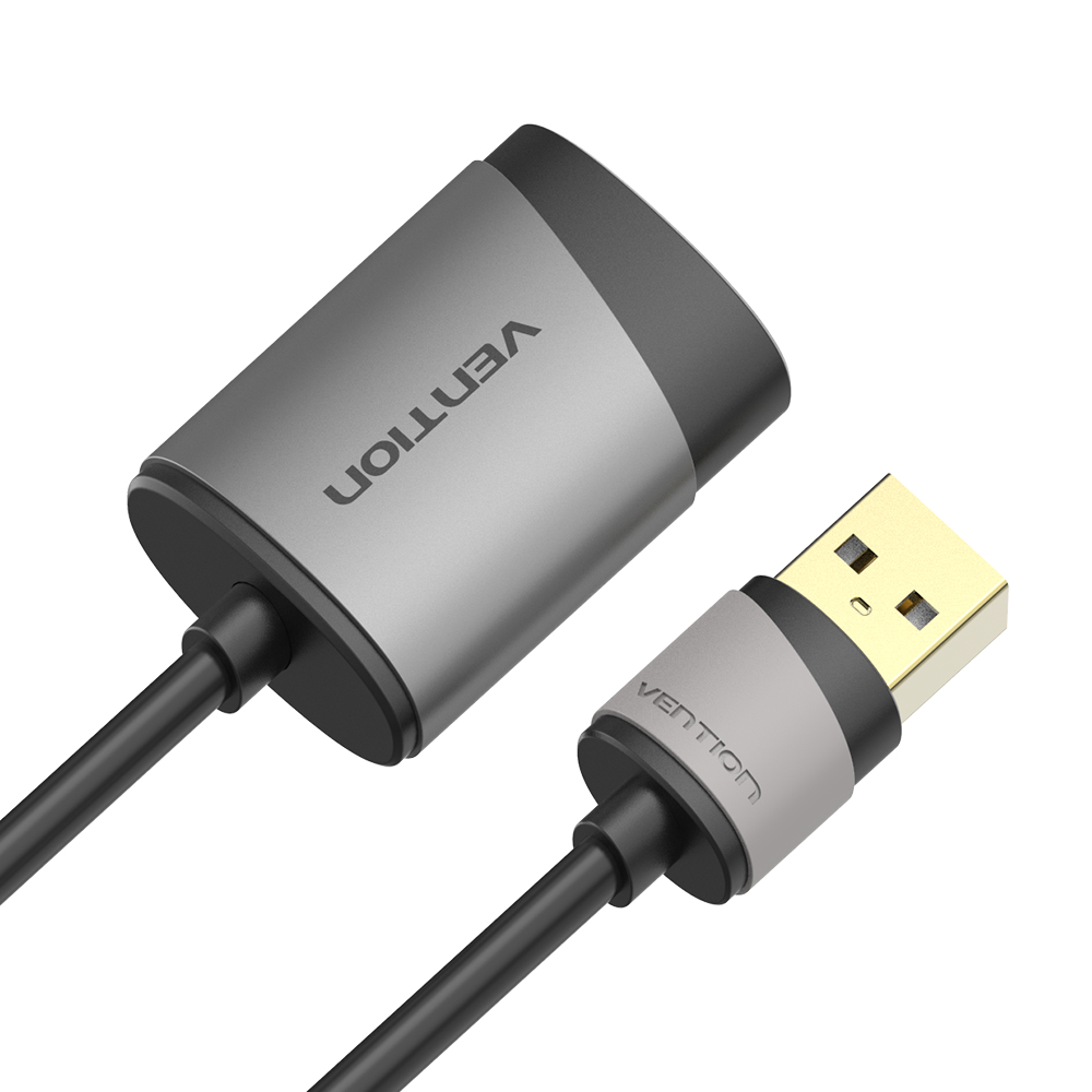 Kabel USB VENTION. Kabel ma szarą i czarną wtyczkę z nazwą marki. Końcówka USB jest złota.
