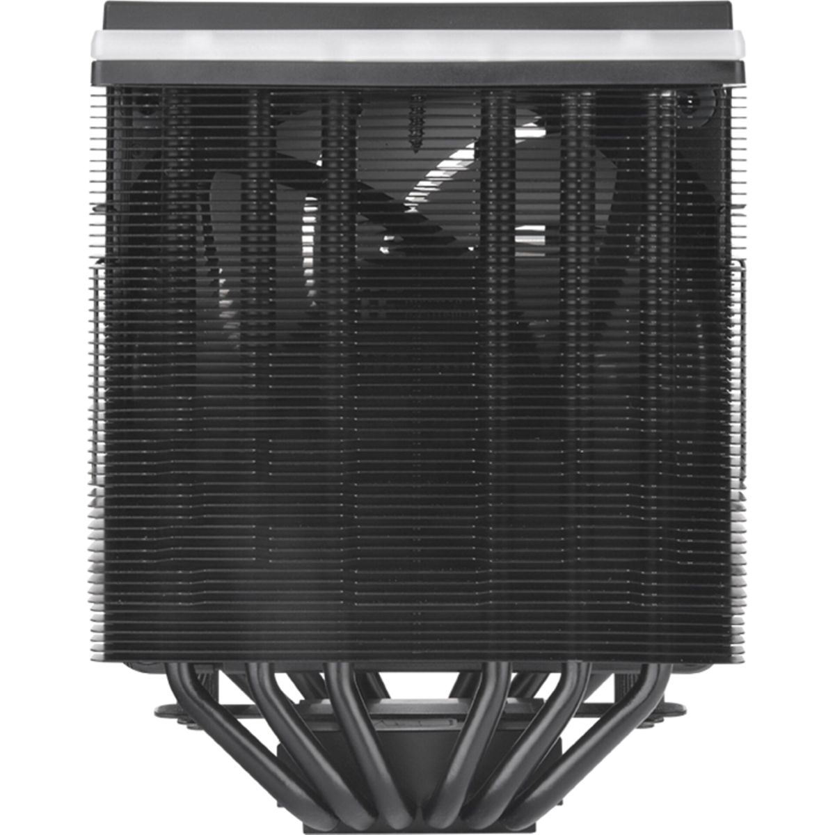 Czarny cooler CPU z żeberkami i rurkami cieplnymi. Górna sekcja biała. Wewnątrz widoczny wentylator. Na białym tle.