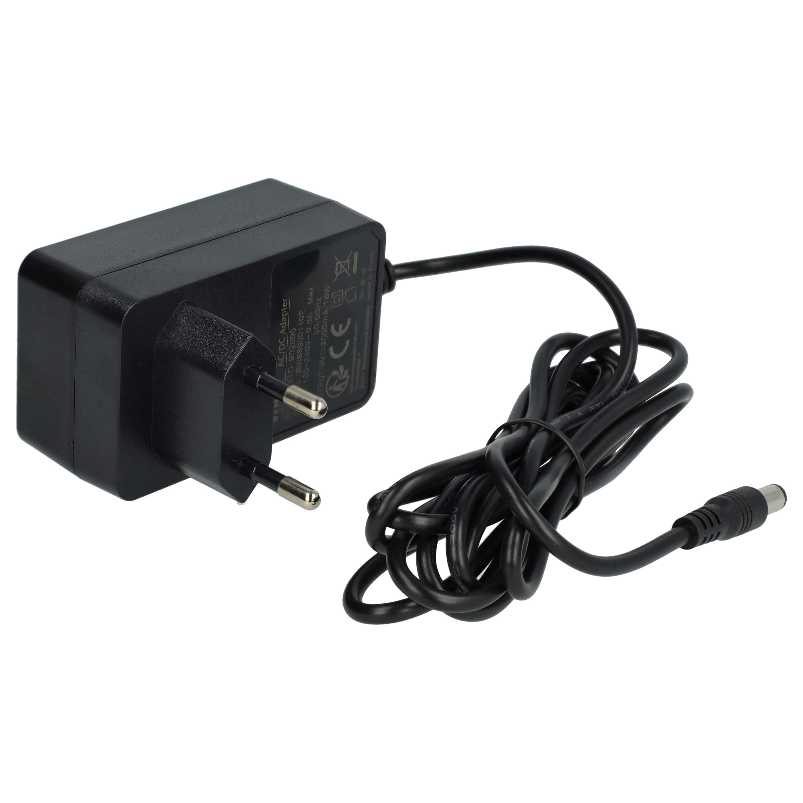 Schwarzes AC/DC-Netzteil mit schwarzem Kabel. Ein Stecker und ein runder Anschluss sind sichtbar.