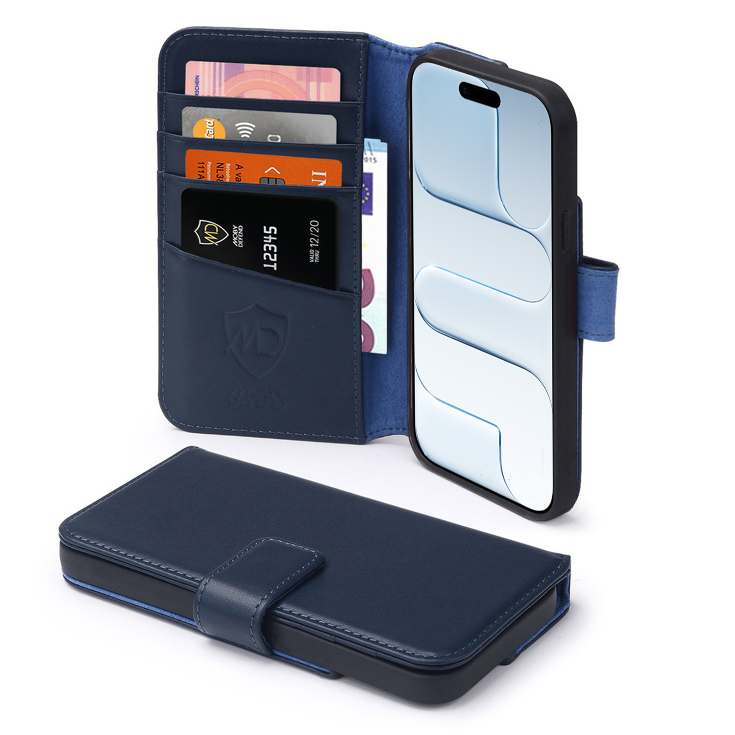 Un étui de téléphone bleu marine avec une section portefeuille. A l'intérieur, il y a des cartes. Un téléphone est attaché à l'étui. L'étui est ouvert et fermé.