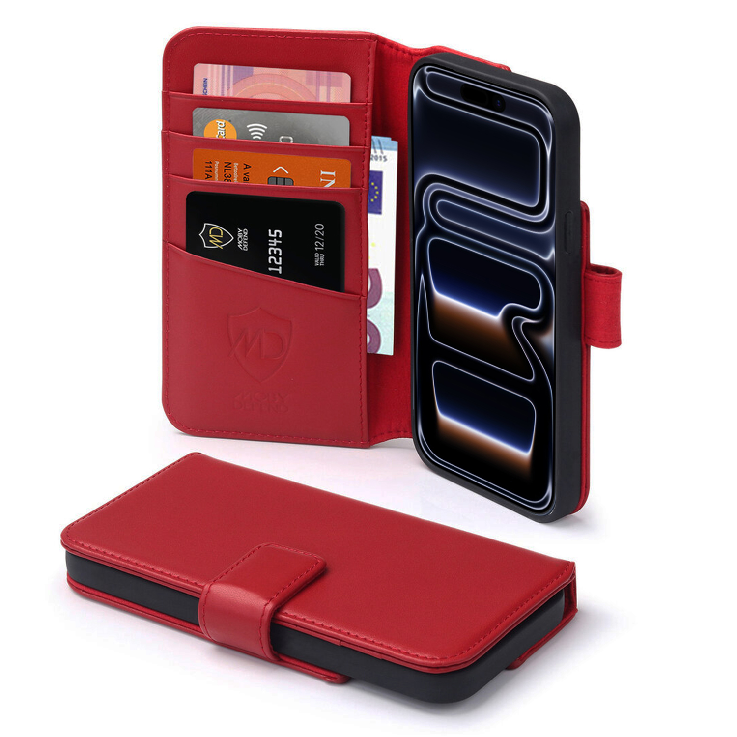 Un étui de téléphone en cuir rouge avec des fentes pour cartes, contenant un téléphone. L'étui est ouvert, affichant des cartes, et fermé, montrant le couvercle.