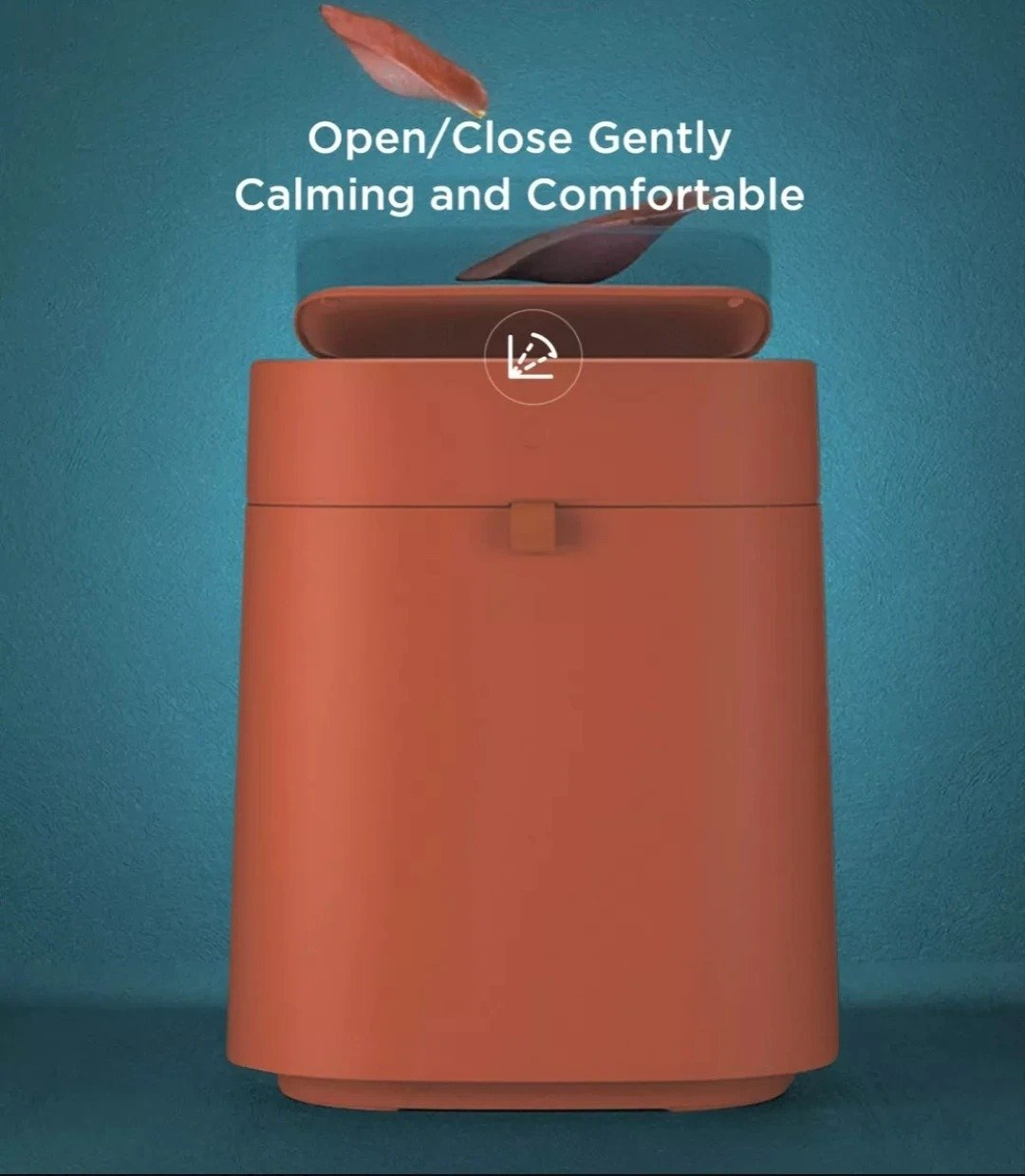 Se muestra un contenedor naranja con tapa. El texto 'Open/Close Gently Calming and Comfortable' está escrito encima.