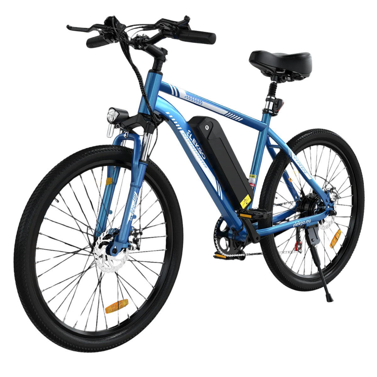 Niebiesko-czarny rower elektryczny. Posiada reflektor, akumulator i czarne opony. Rower stoi na białym tle.