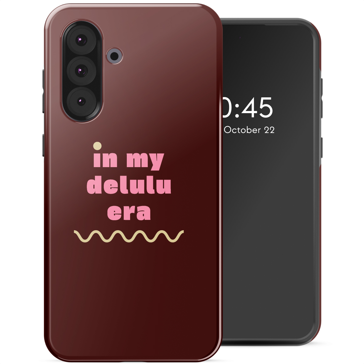 Un smartphone avec une coque marron, l'écran affiche 'in my delulu era'. L'heure est 0:45, le 22 octobre.