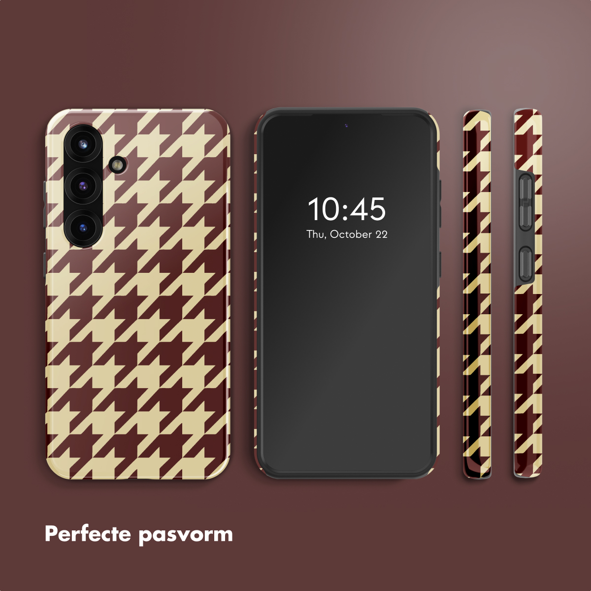 Drie telefoons op een rij. De eerste heeft een pied-de-poule hoesje. De tweede is zwart met de tijd weergegeven. De derde is een zijaanzicht van de hoes.