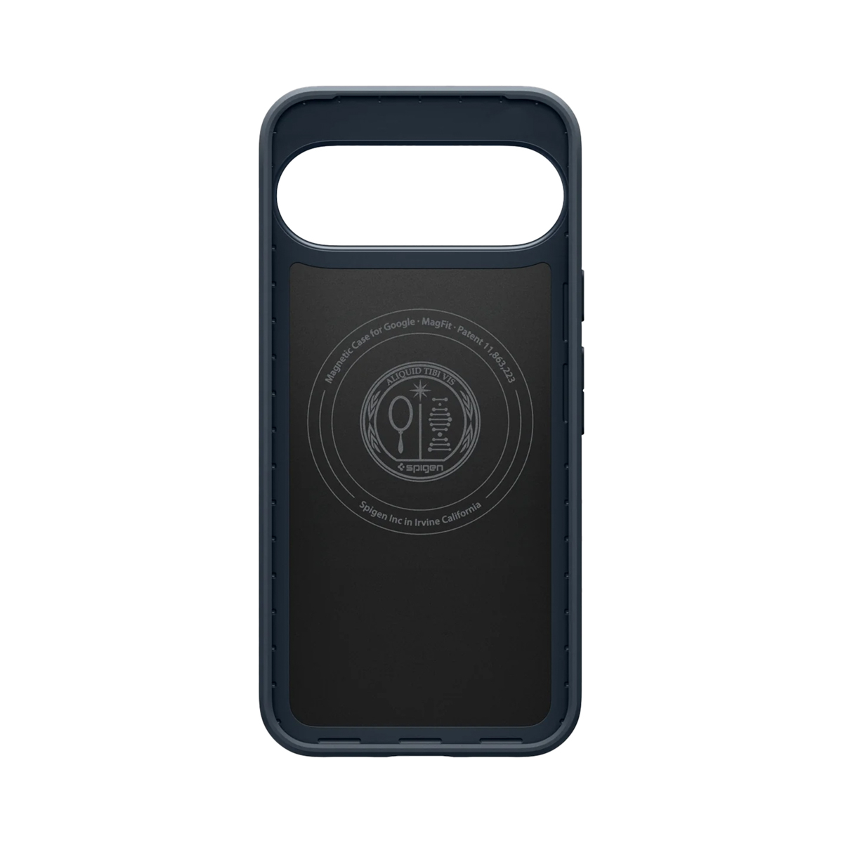 Une coque de téléphone bleu foncé avec une découpe pour l'appareil photo et un intérieur noir. La coque porte le logo et le texte Spigen.
