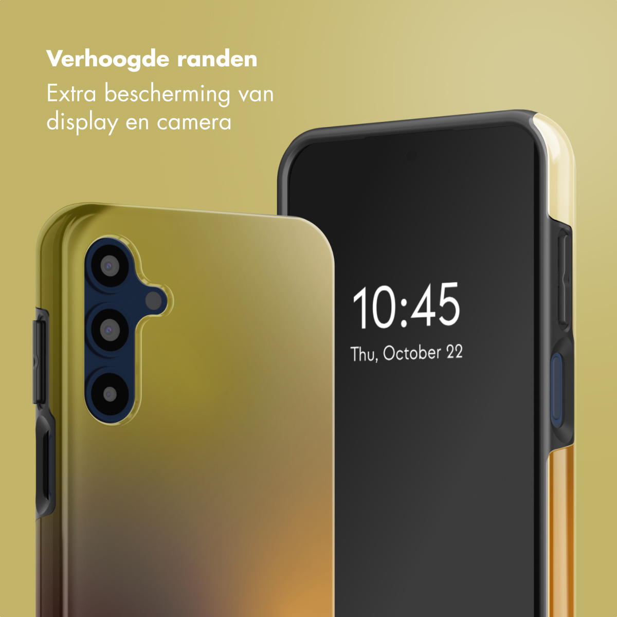 Due smartphone, uno con custodia dorata, l'altro mostra l'ora, la data e con custodia nera. Testo in olandese: 'Protezione extra'.