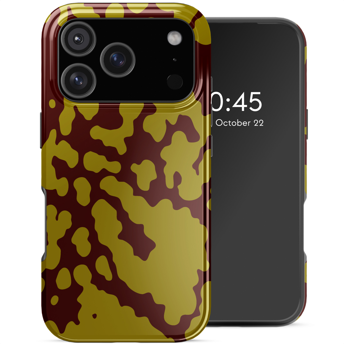 Een smartphonehoesje met camouflagepatroon. Het scherm toont de tijd en datum. De telefoon ligt op een wit oppervlak.