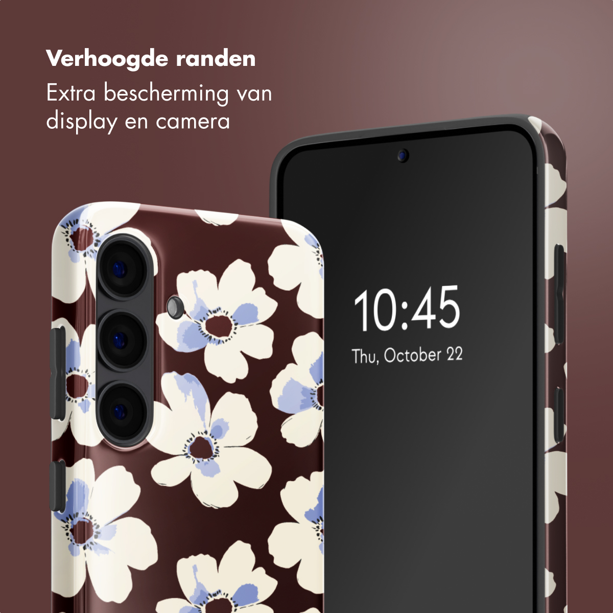 Due smartphone con custodie floreali. Uno mostra le 10:45, 22 ottobre. Le custodie hanno fiori bianchi e blu su sfondo marrone.