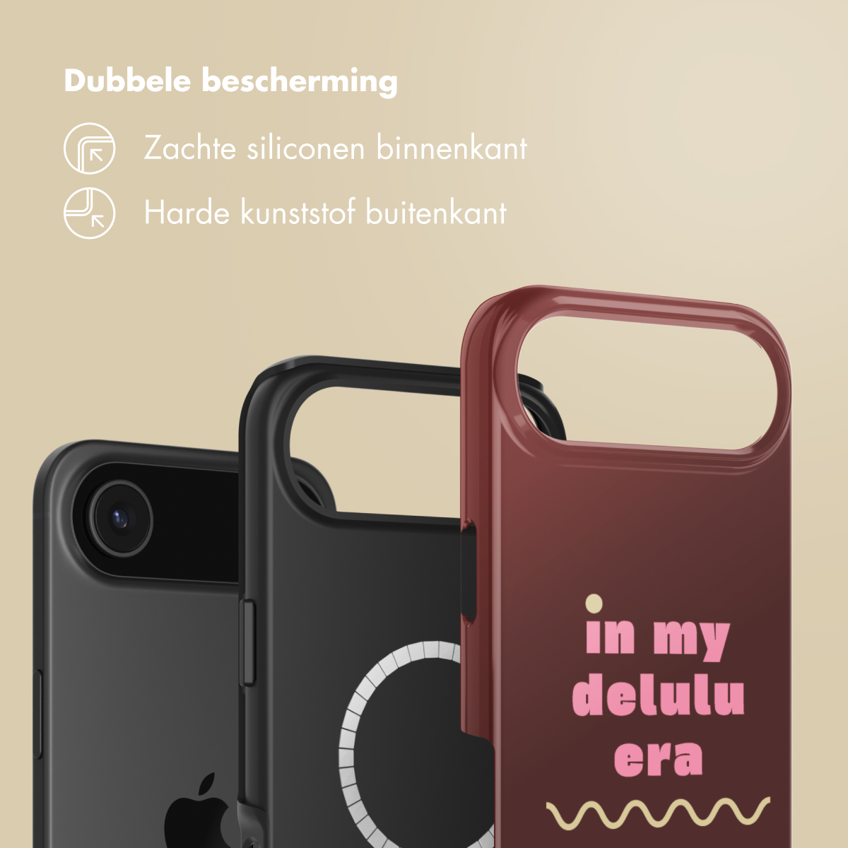 Drie telefoonhoesjes: zwart, zwart met witte cirkel en kastanjebruin. Tekst op de kastanjebruine hoes zegt 'in my delulu era'.