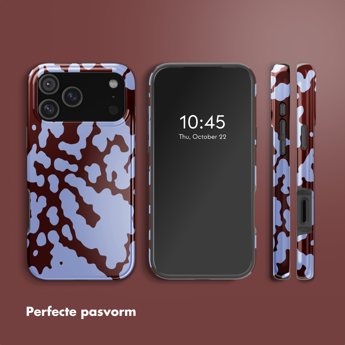 Telefoon mockup. Drie telefoonhoesjes, één met 10:45. Hoesjes hebben bruine en blauwe abstracte patronen op een bruine achtergrond.