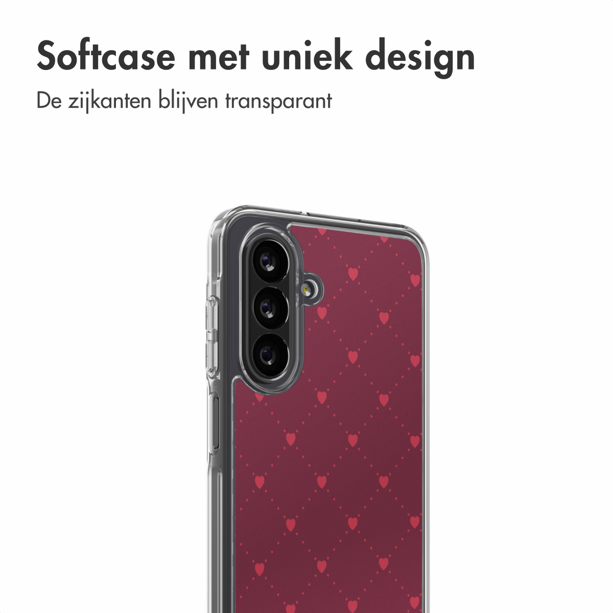 Een telefoon met een bordeauxrode hoes. De hoes heeft een patroon van kleine rode hartjes. De telefoon heeft drie lenzen.