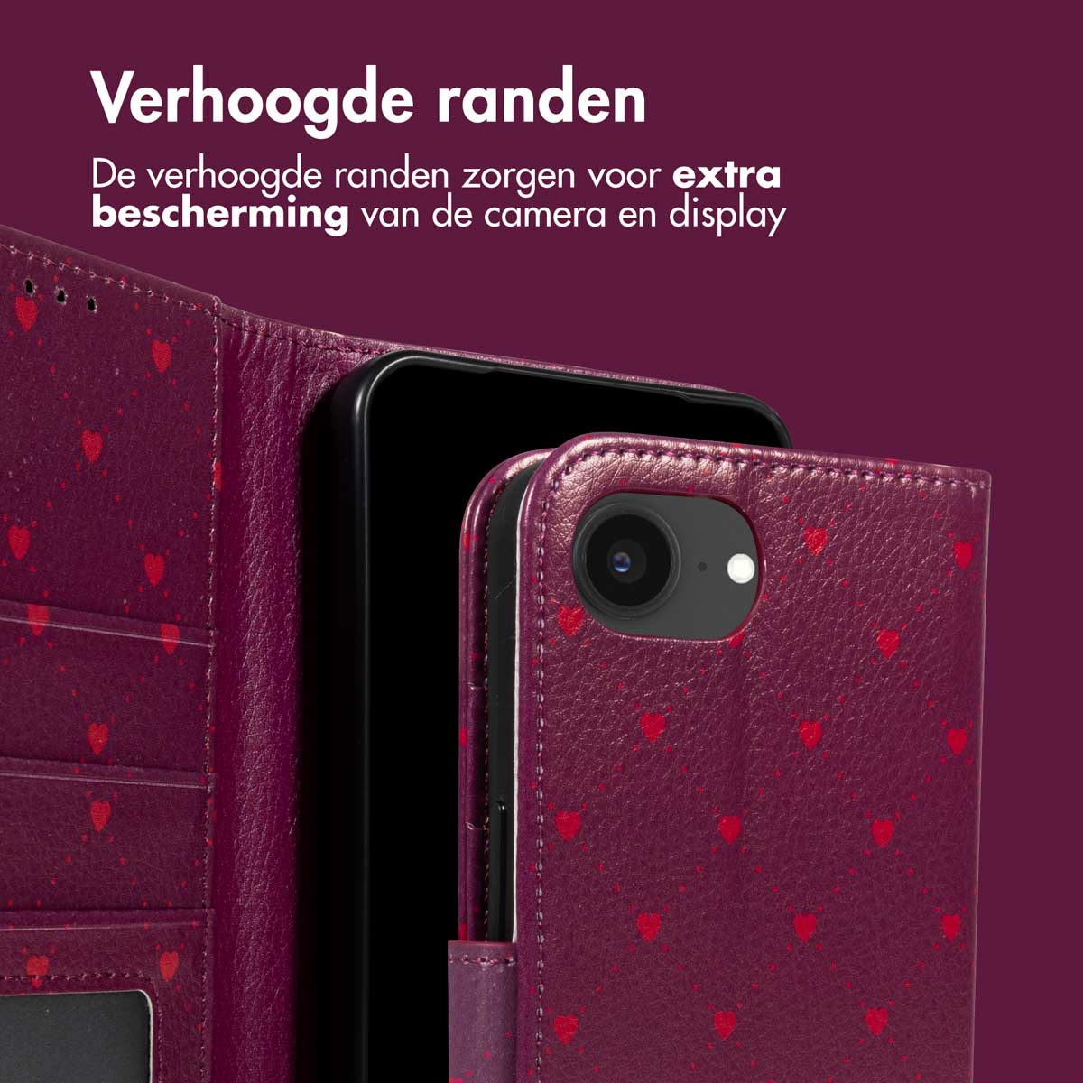 Un étui de téléphone bordeaux avec des motifs de cœurs rouges protège un téléphone noir. Le texte indique 'Bords surélevés' et 'protection extra'.