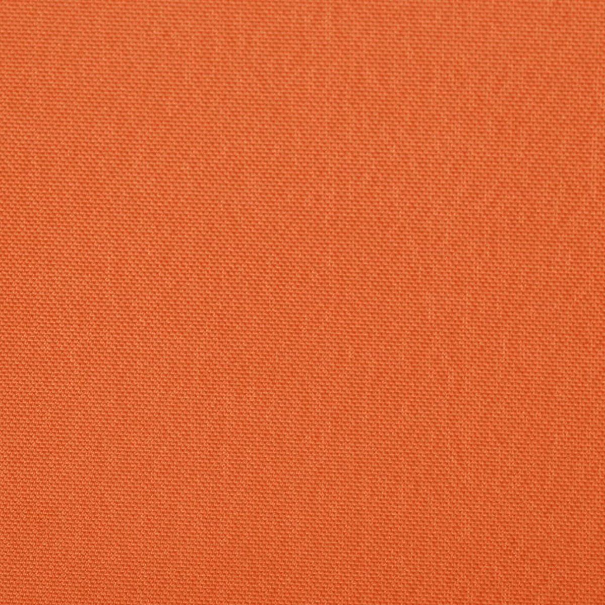 Nahaufnahme eines leuchtend orangefarbenen Stoffes. Die Textur zeigt ein feines, gewebtes Muster. Die Farbe ist durchgehend und gleichmäßig verteilt.