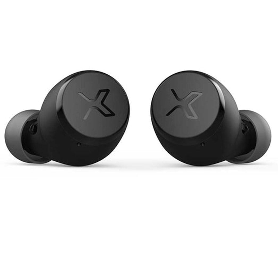 Dwa czarne bezprzewodowe słuchawki z logo 'X' na przodzie, na białym tle.