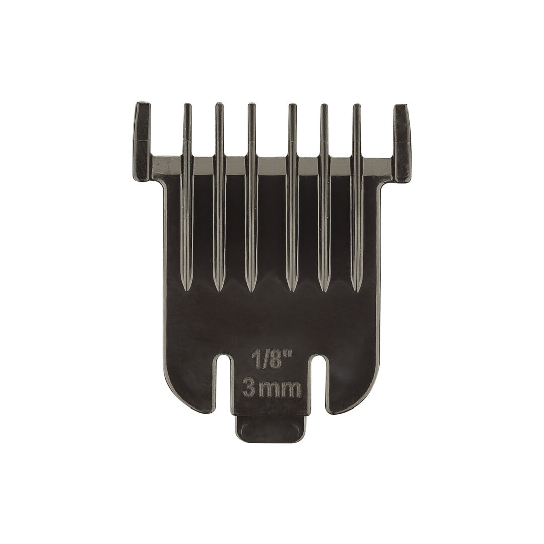 Un protector de cortapelos de metal negro con 7 dientes. Tiene una marca de 1/8" 3 mm. El protector está contra un fondo blanco.
