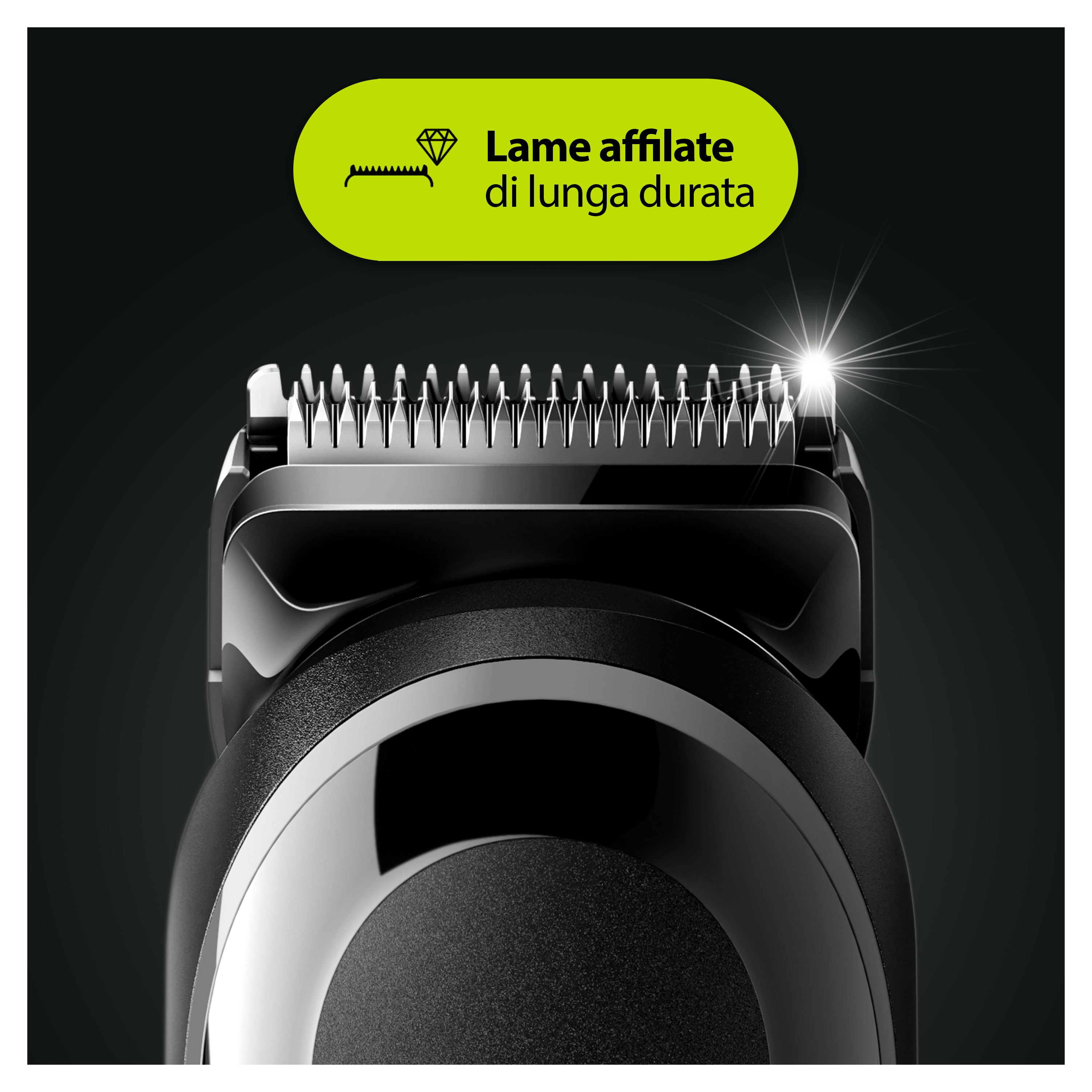 Primo piano di una testina di rifinitura nera. Lame affilate visibili con effetto luce brillante.