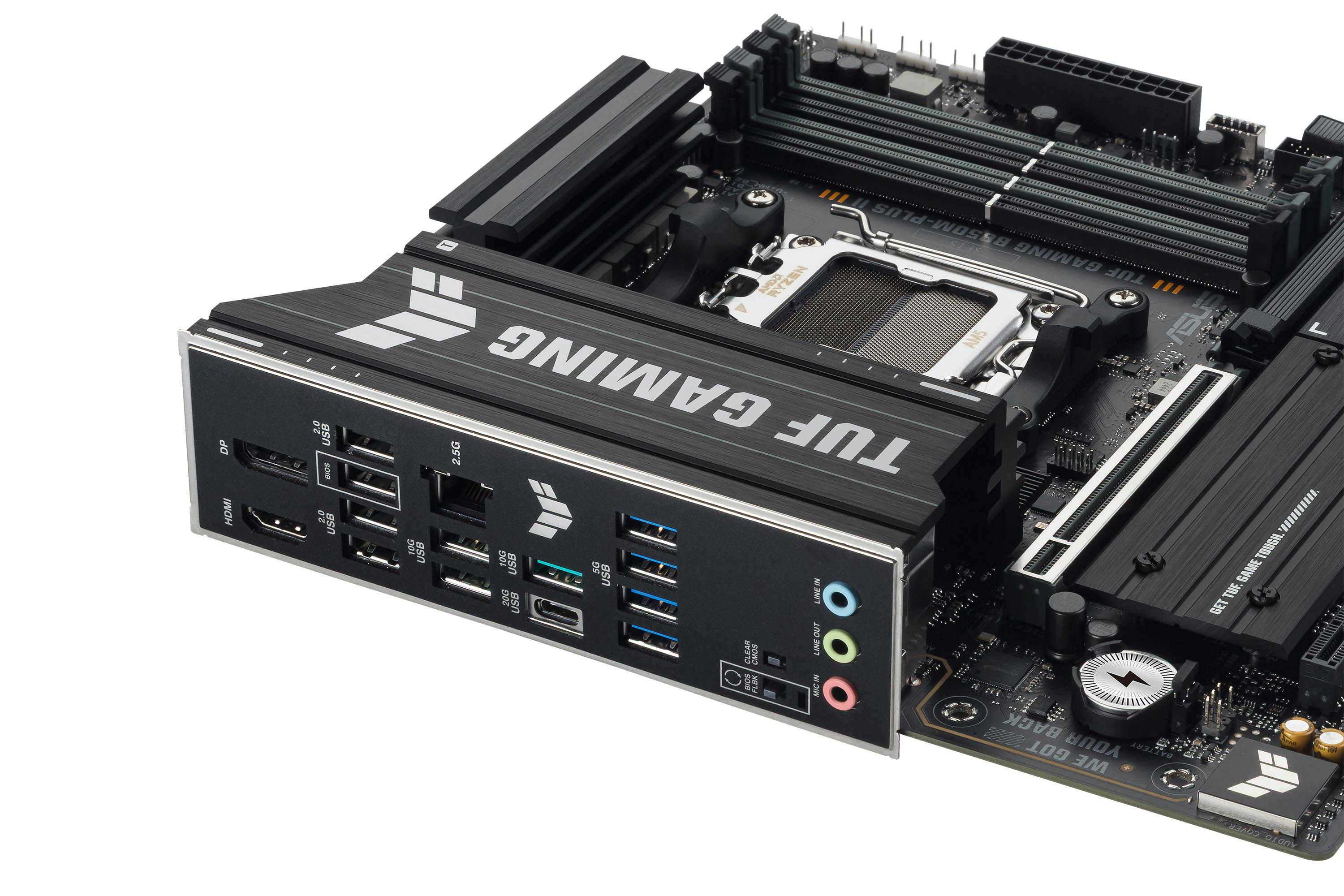 Une carte mère noire TUF Gaming B650M-PLUS II avec divers ports et fentes, dont USB, HDMI et prises audio.