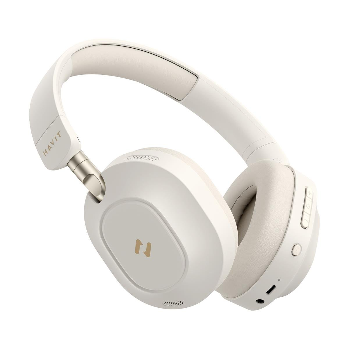 Białe słuchawki HAVIT. Nauszniki są beżowe, pałąk i akcenty są w kolorze złamanej bieli. Logo znajduje się na nausznikach.
