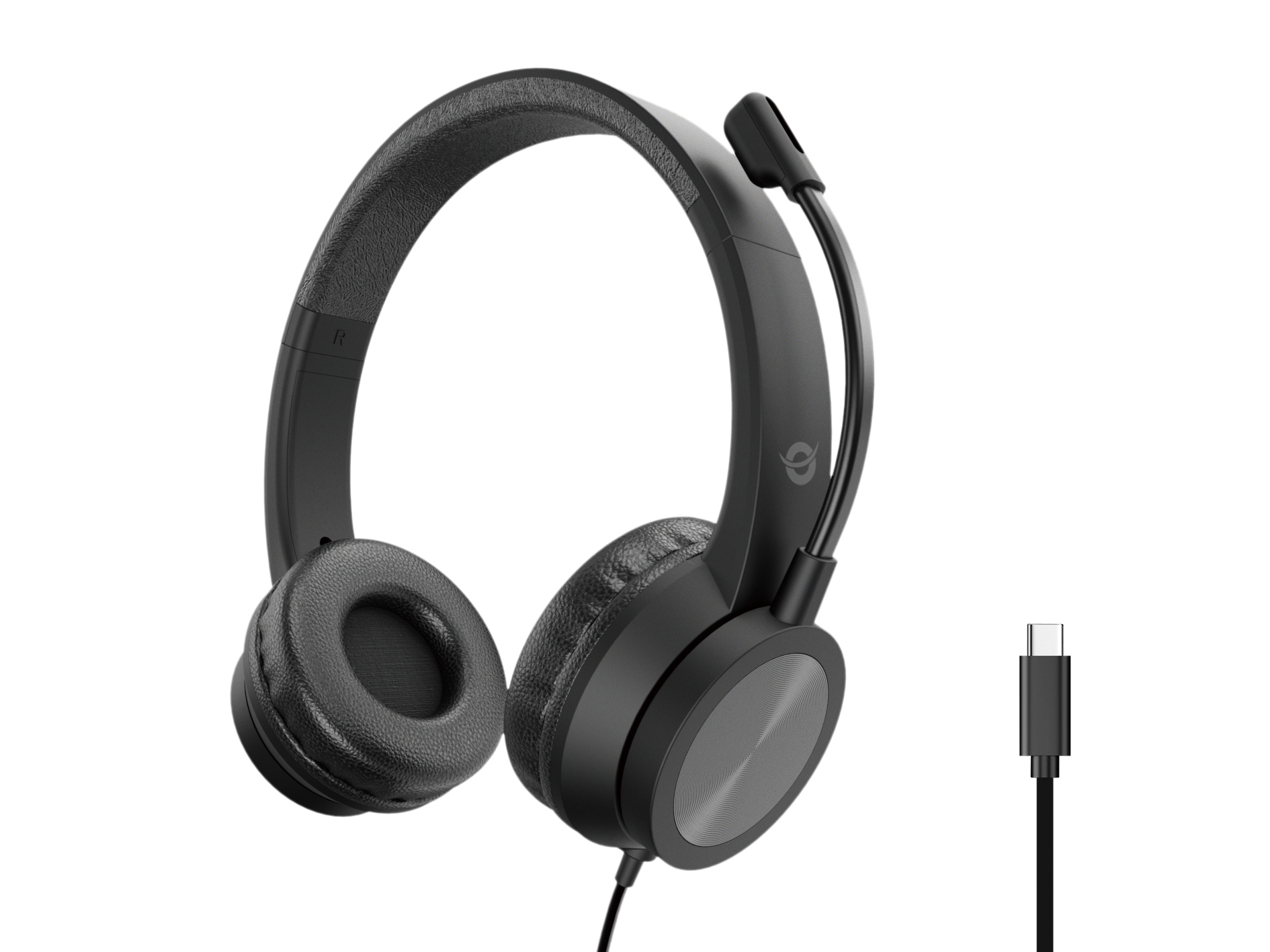 Cuffie nere con microfono e cavo USB-C su sfondo bianco. I padiglioni sono rotondi. Le cuffie sono angolate verso destra.