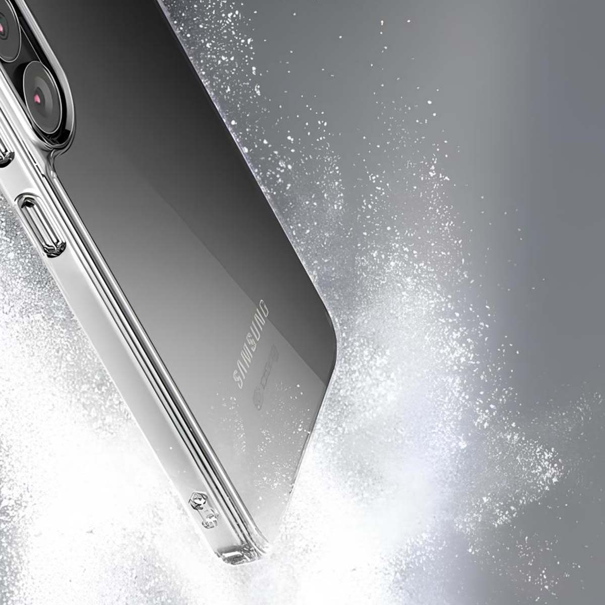 Una custodia trasparente per telefono su sfondo grigio. Logo Samsung visibile. Particelle bianche sparse.