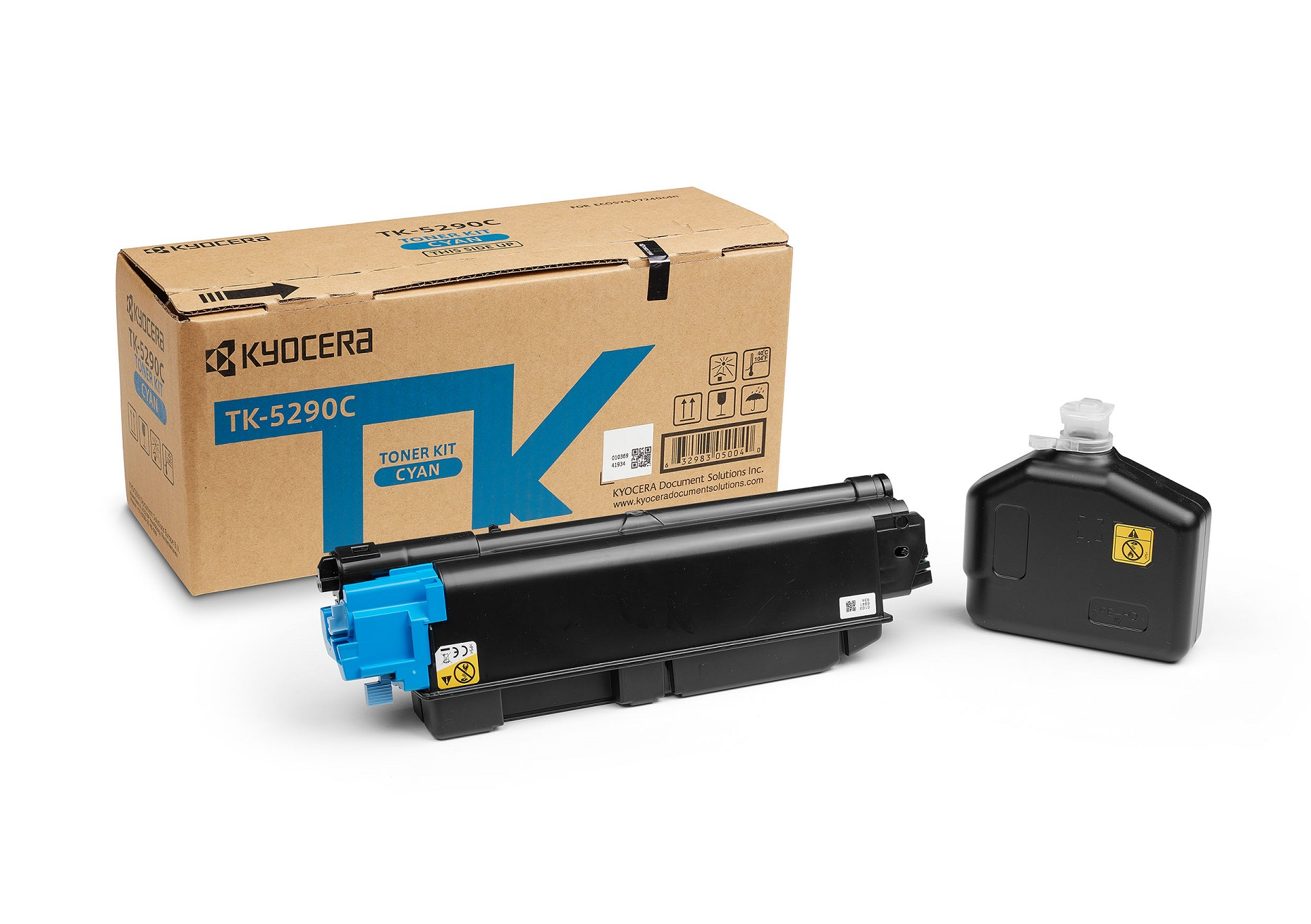 Un kit de toner Kyocera dans une boîte, une cartouche de toner noire avec des parties cyan et une bouteille de toner usagé noire sont montrés.