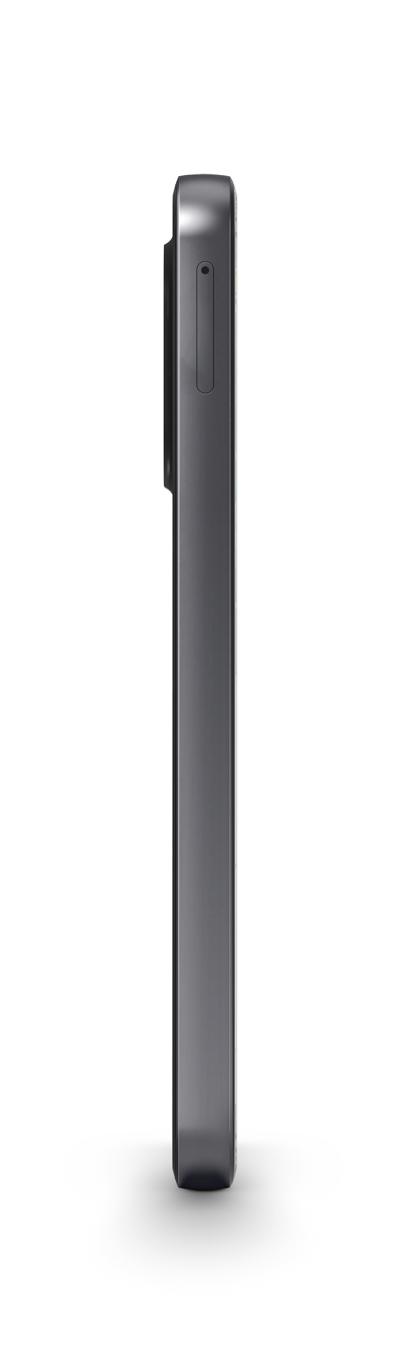 Uno smartphone grigio visto di profilo su sfondo bianco. Il rigonfiamento della fotocamera è visibile, così come una fessura.