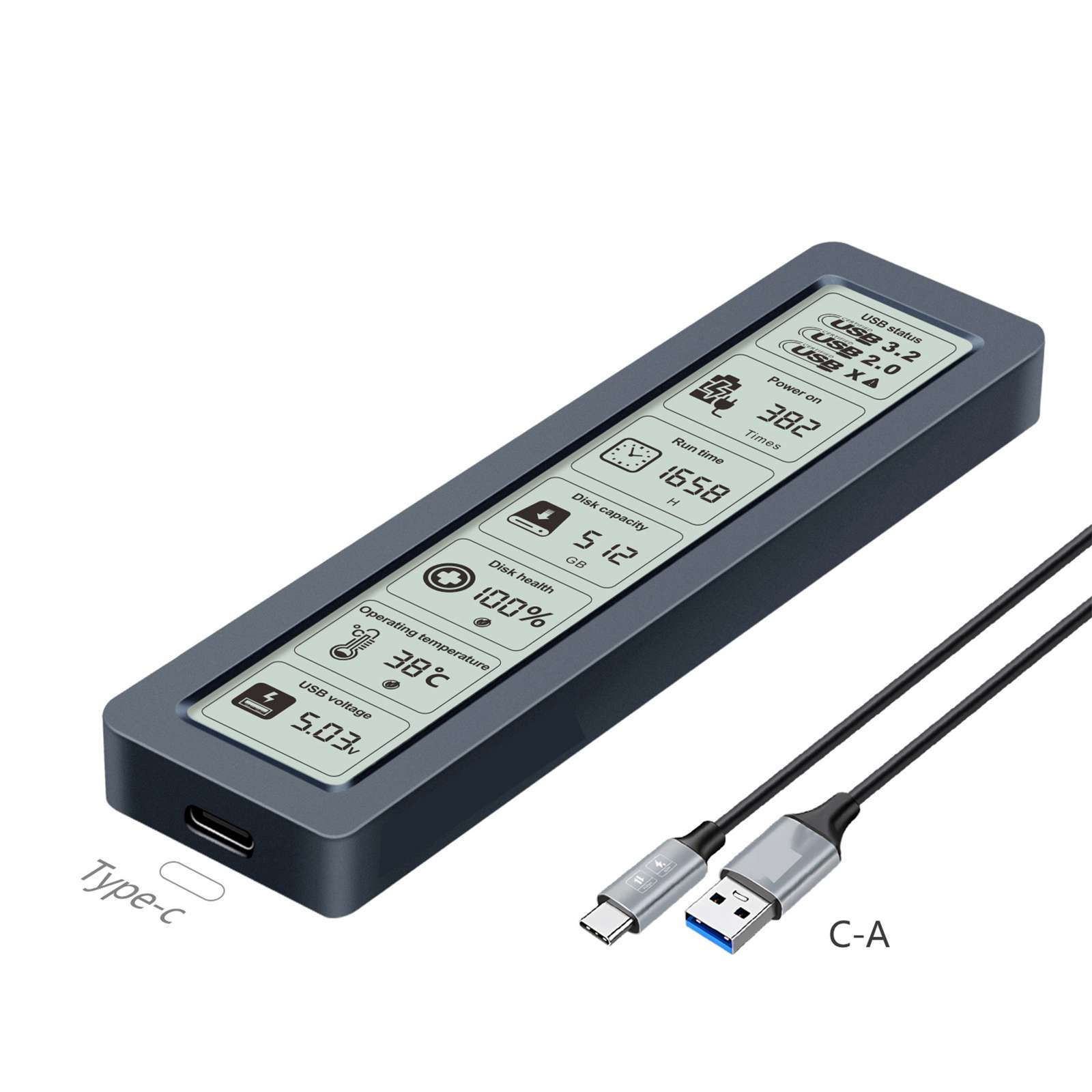 Ein schwarzes und graues USB-Gerät zeigt Festplattenkapazität, -gesundheit, Spannung und Temperatur mit Kabeln.
