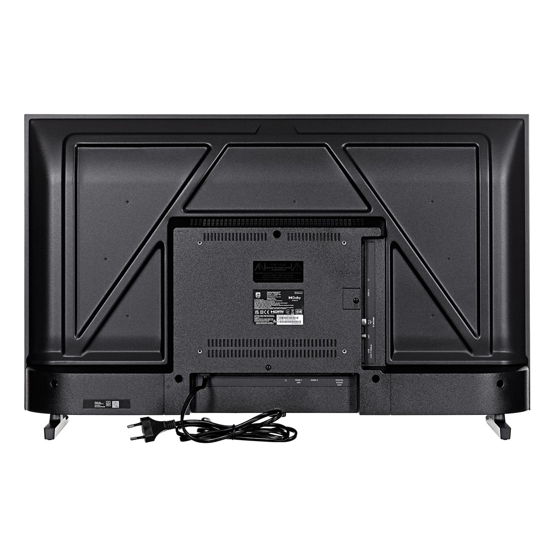 Widok z tyłu czarnego telewizora z płaskim ekranem. Kabel zasilający podłączony. Widoczne są różne porty, etykiety i kratki wentylacyjne.