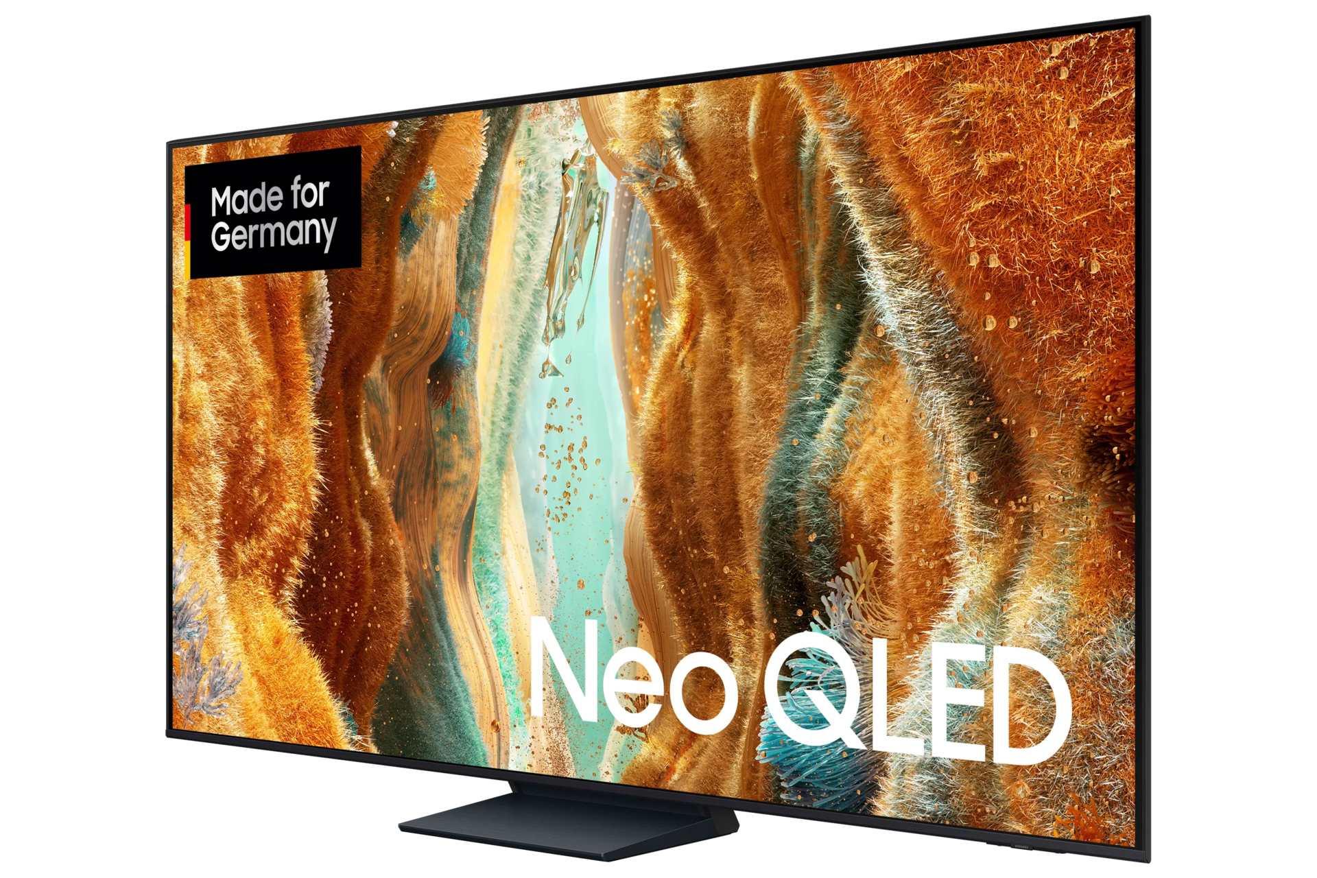 Un televisore Samsung Neo QLED con un display a tema natura. Ha una cornice nera e il testo 'Made for Germany' è visibile.