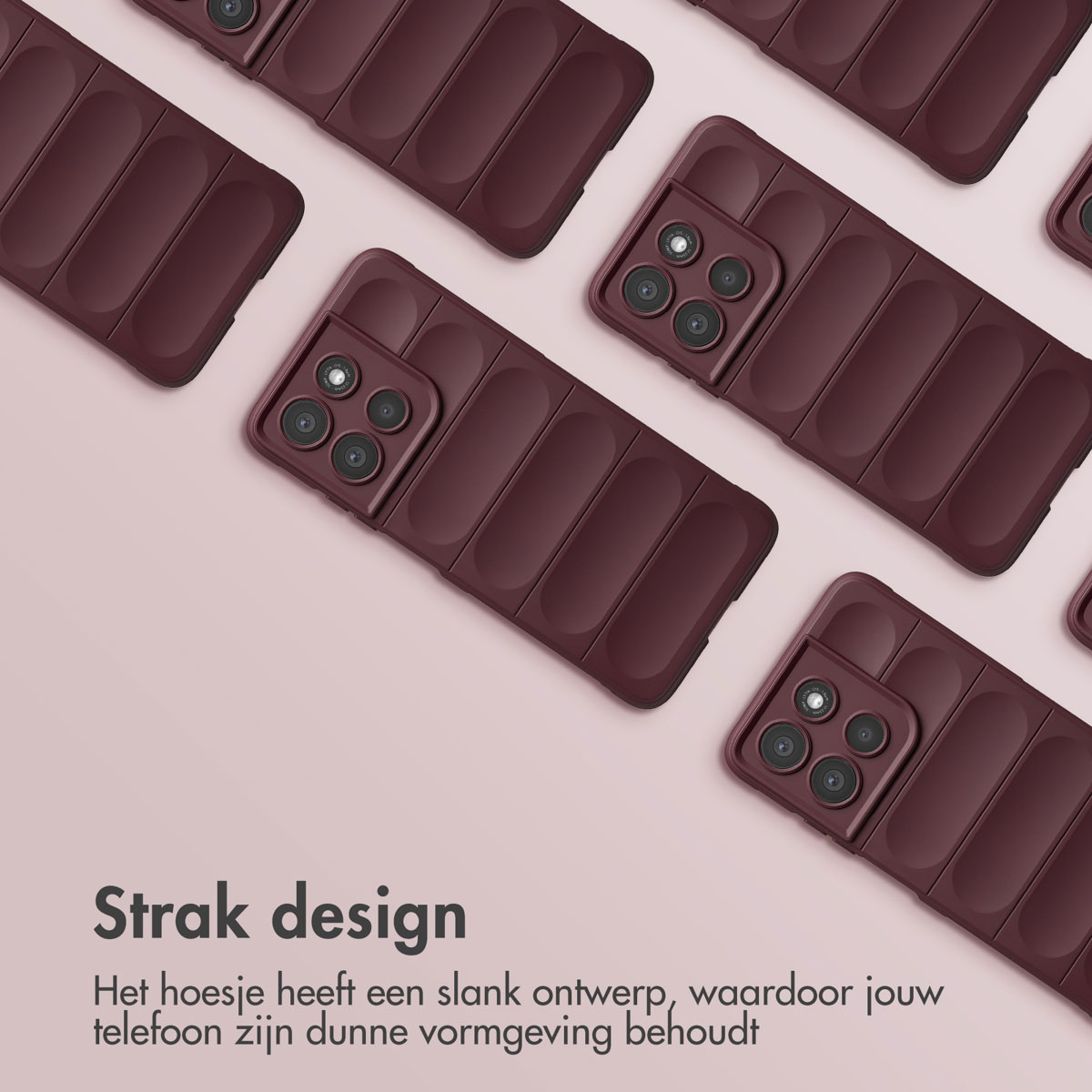 Burgunderfarbene Handyhüllen diagonal auf rosa Hintergrund angeordnet, mit mehreren Kameralinsen. Text: Strak design.