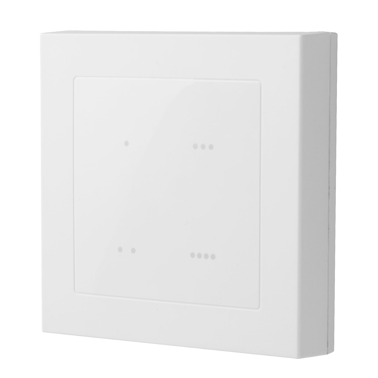 Ein weißes quadratisches Elektropanel mit vier Sätzen kleiner, schwacher Lichter. Es ist an einer weißen Wand montiert. Das Panel ist sauber.