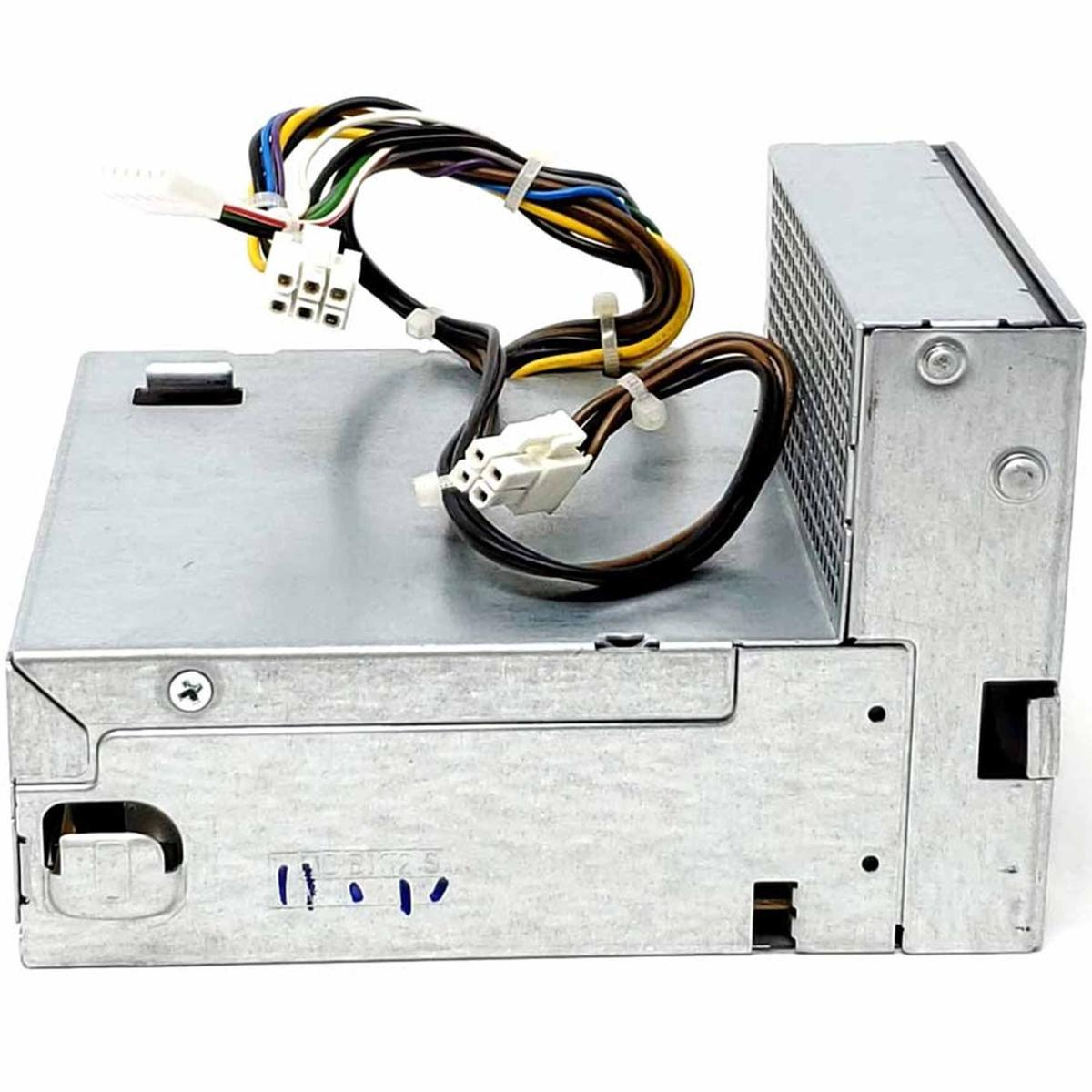 Un alimentatore per computer con vari fili e connettori colorati, il tutto su sfondo bianco.