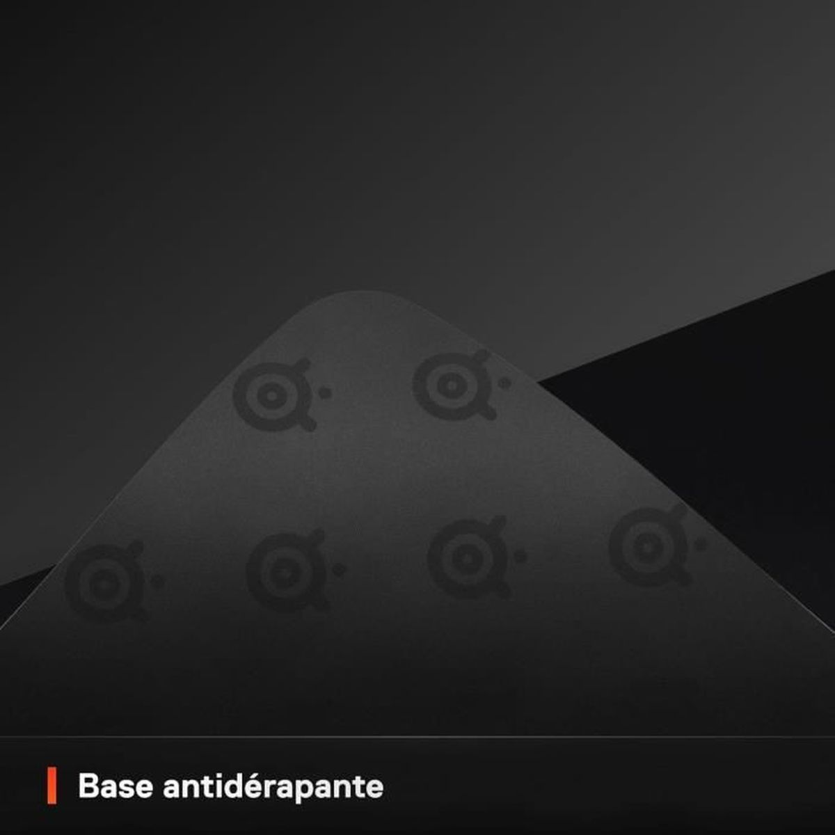 Donkere muismat met logopatroon. Zwarte achtergrond met verloop en geometrische vormen.