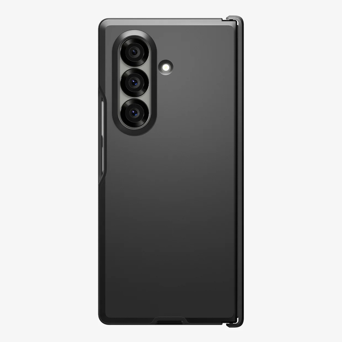 Un smartphone pliable noir est affiché. Il possède un appareil photo à trois objectifs et un flash. Le téléphone est fermé.
