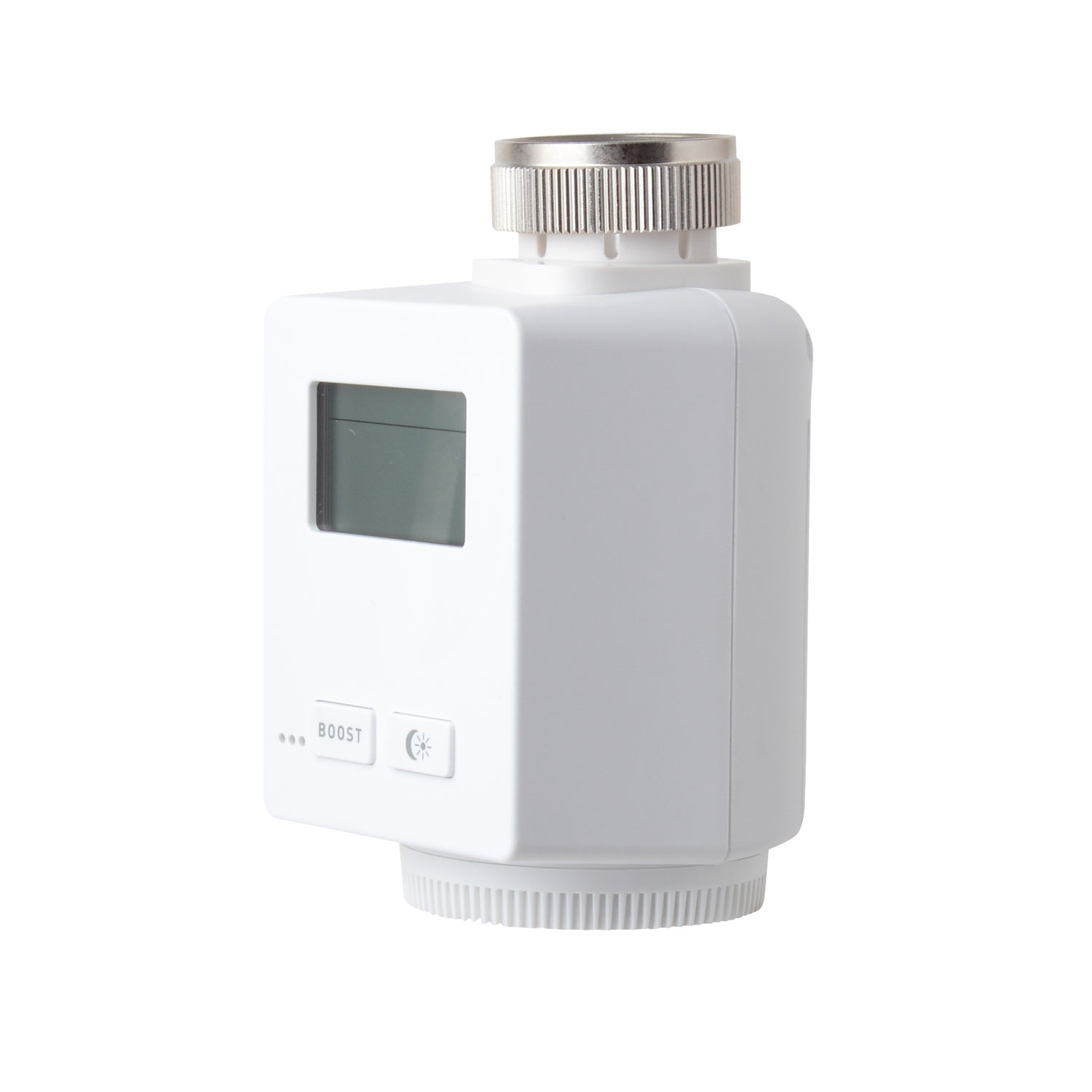 Ein weißes Thermostat mit silbernem Oberteil. Es hat einen Bildschirm, eine Boost-Taste und ein Lichtsymbol. Der Hintergrund ist weiß.