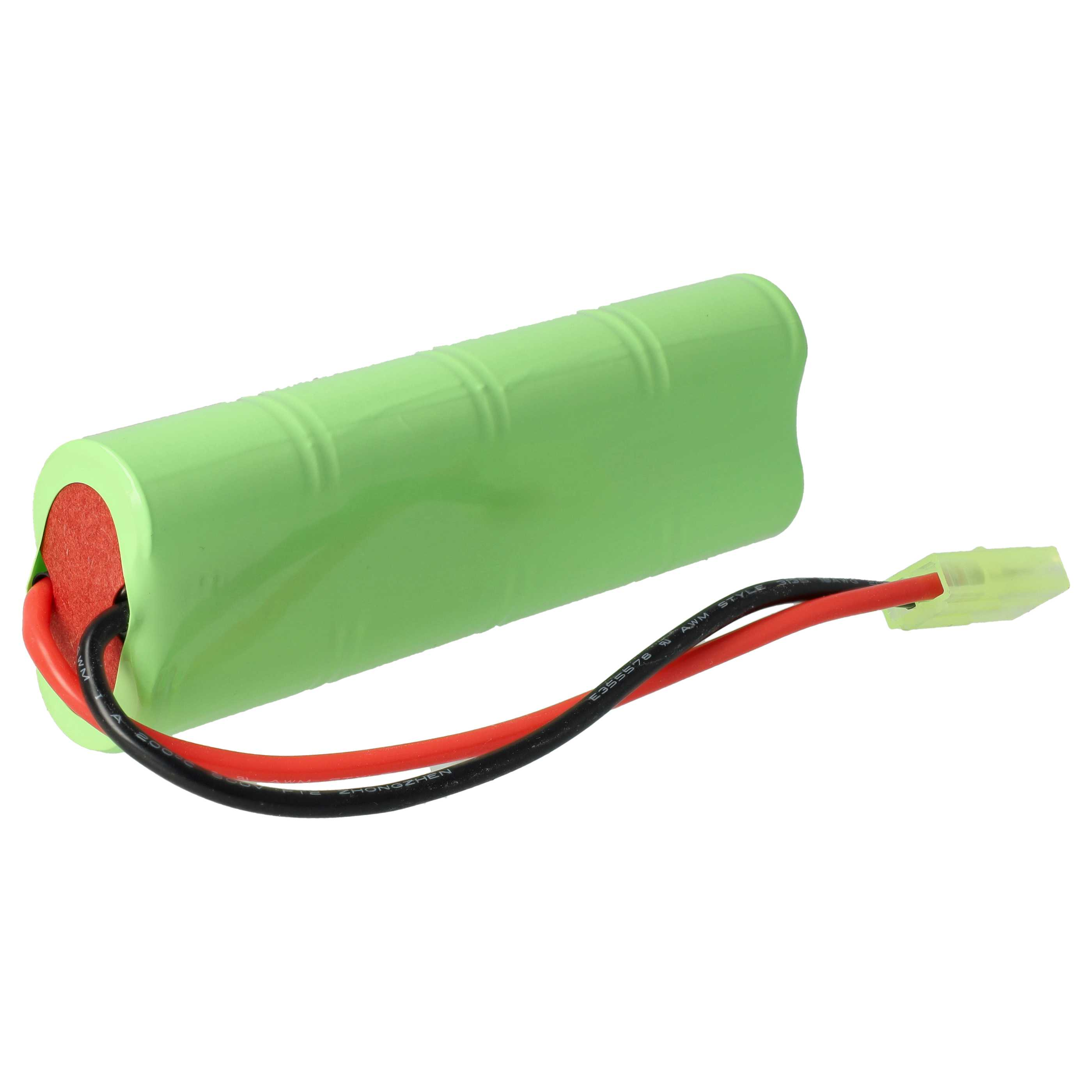 Ein grünes Batteriepack mit roten Enden, schwarzen und roten Drähten und einem gelben Stecker sind sichtbar.