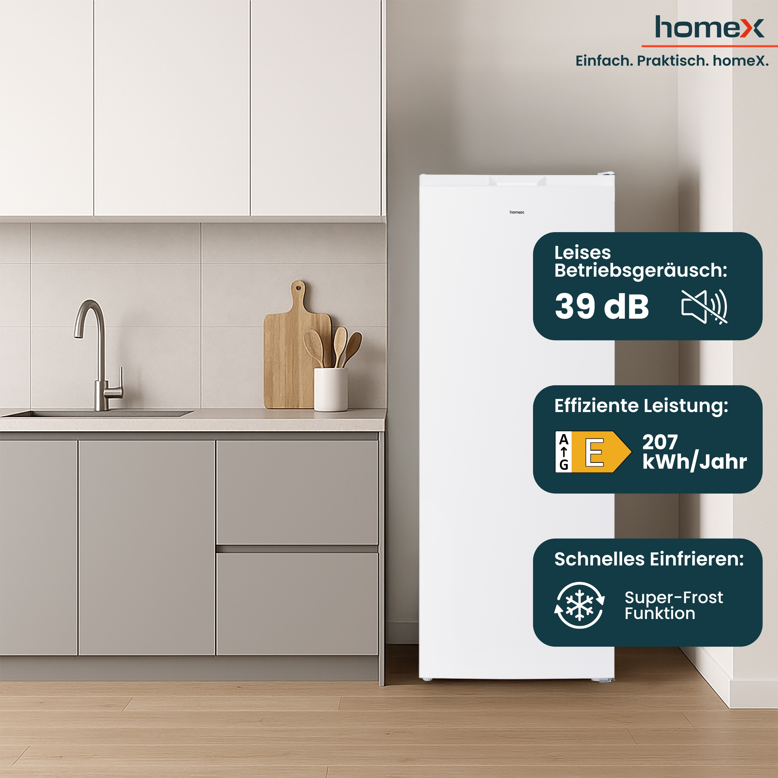 Ein weißer Kühlschrank in einer Küche. Details: Energieeffizienz und 'Super-Frost'-Funktion.