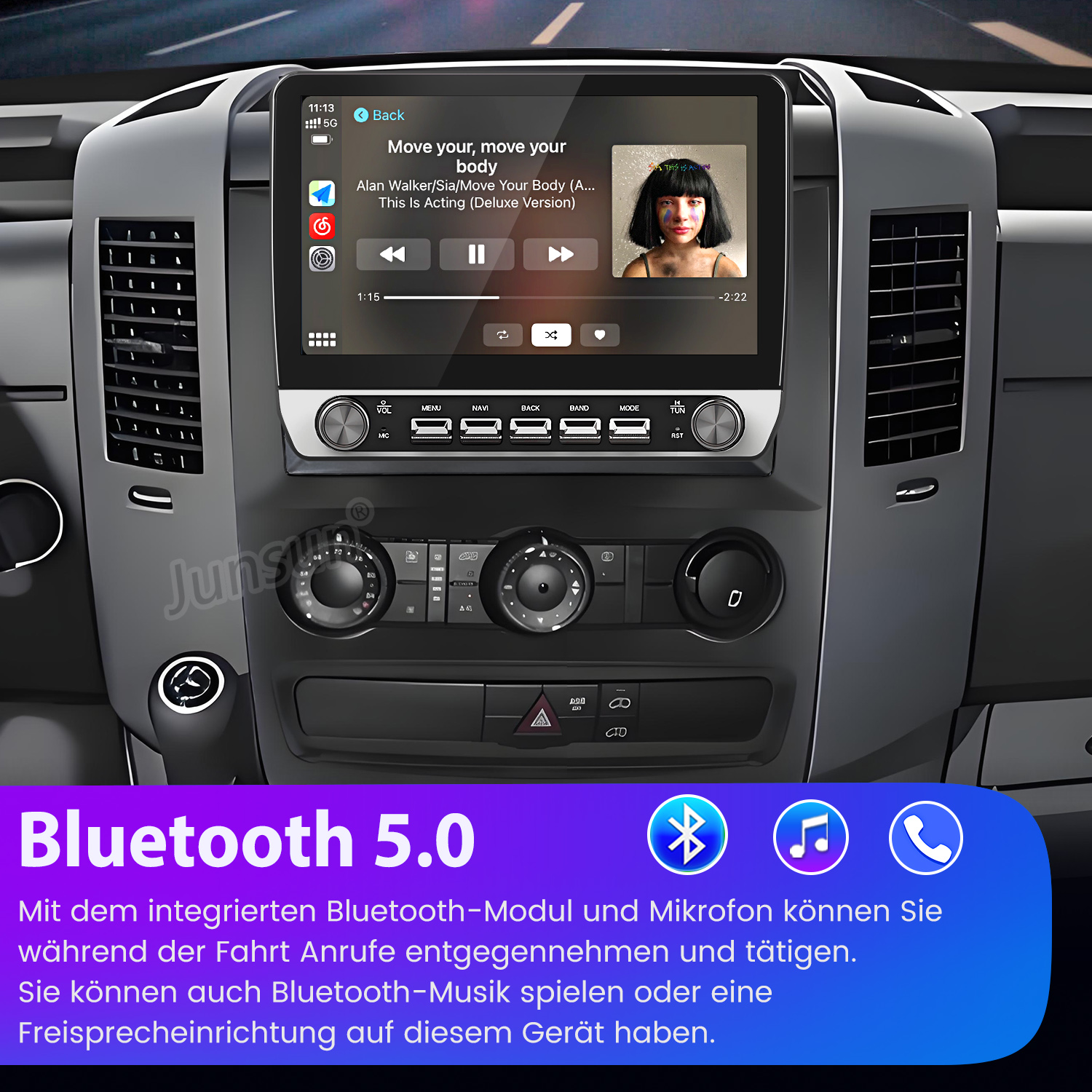 Armaturenbrett mit Bildschirm, der Musik abspielt. Darunter ein Bluetooth 5.0 Banner mit Symbolen und deutschem Text.