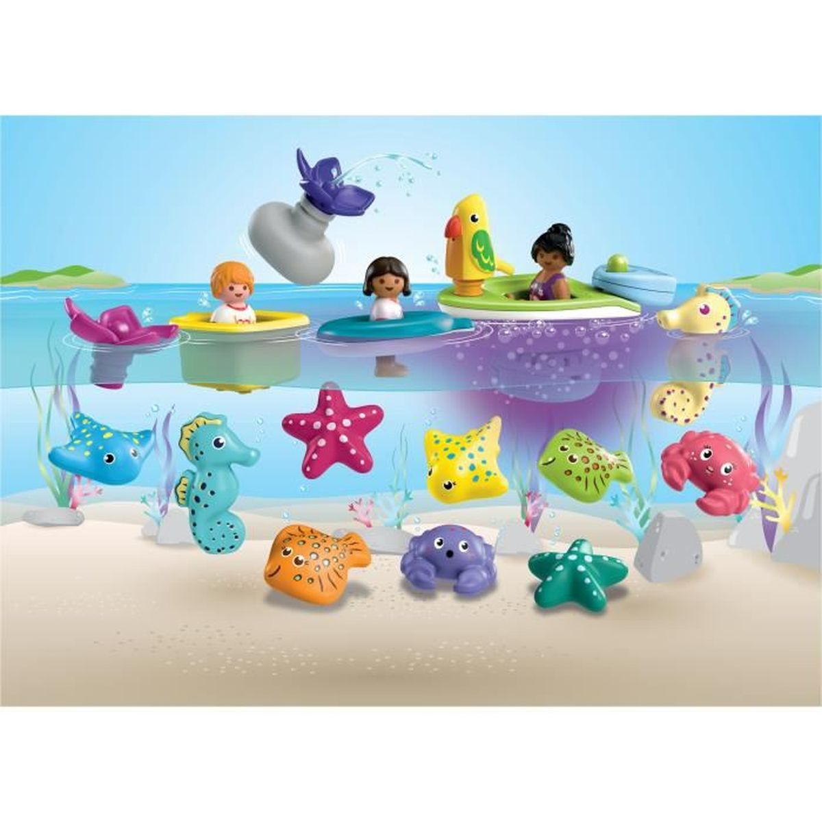 Ein Spielzeugset mit Booten, Spielzeugmenschen und Meeresbewohnern im Wasser. Verschiedene Farben: Blau, Gelb, Rosa, Grün, Orange und Lila.