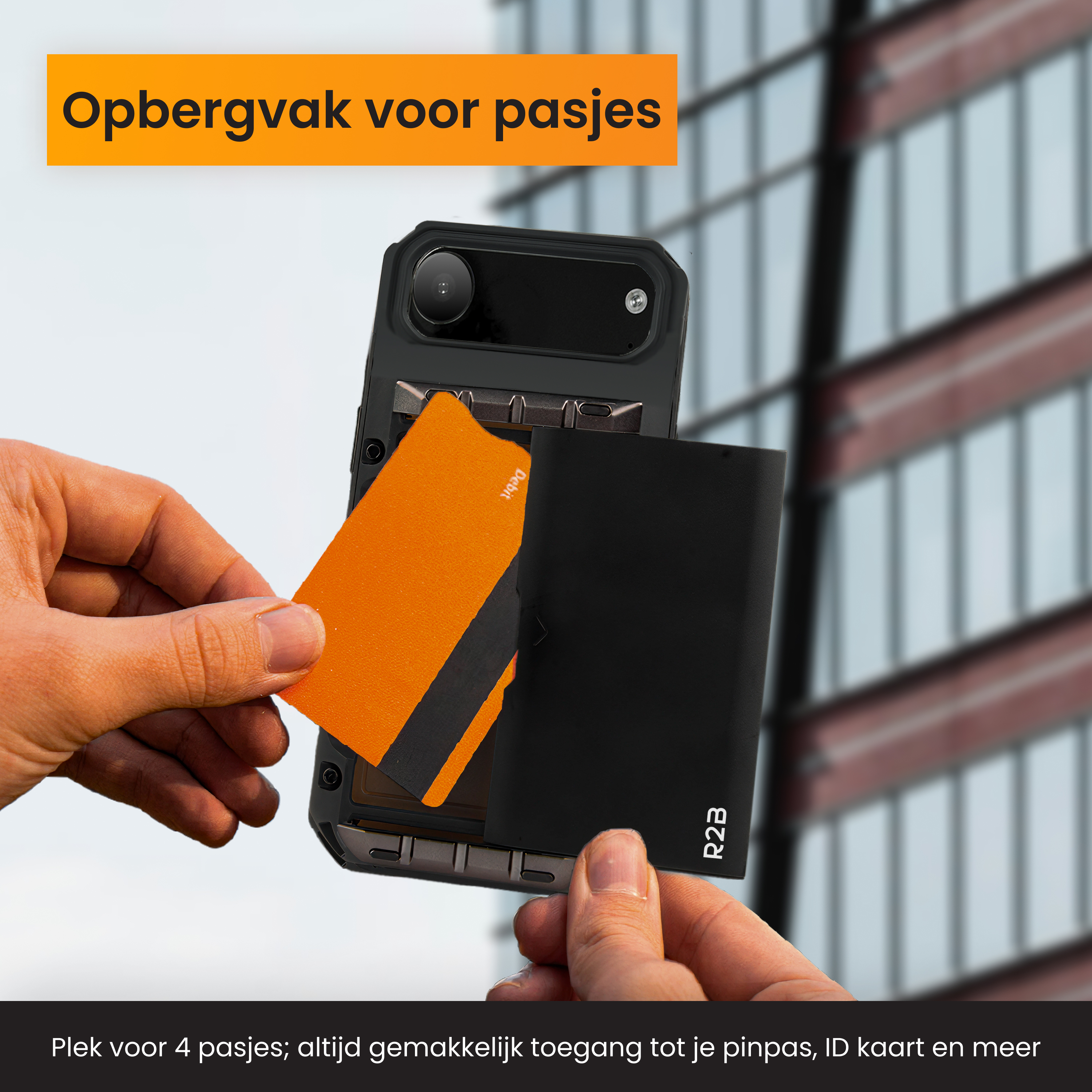 Mains tenant une carte de débit orange et un porte-cartes noir. Texte : 'Rangement pour cartes'.